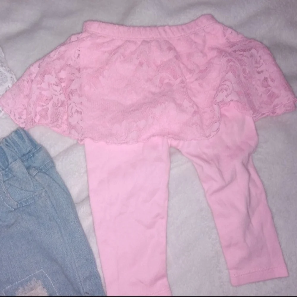 Baby Girl 9-12 Months Crochet Lace Outfit With Lace Skirt Leggings EUC Beautiful